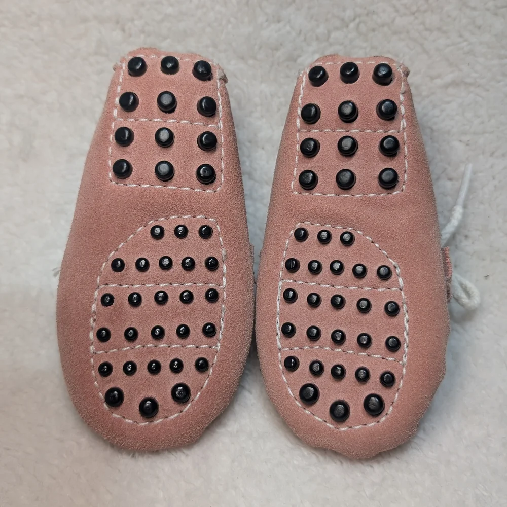 Minnetonka Toddler Size 3 Soft Pink Moccasins Fringe Suede Lace Tie